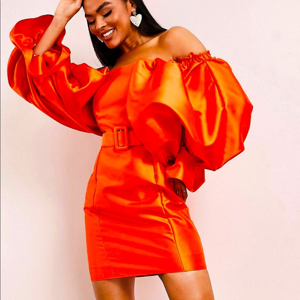 Get ready to send those ‘What you wearing?’ texts in this ASOS LUXE mini NWT!